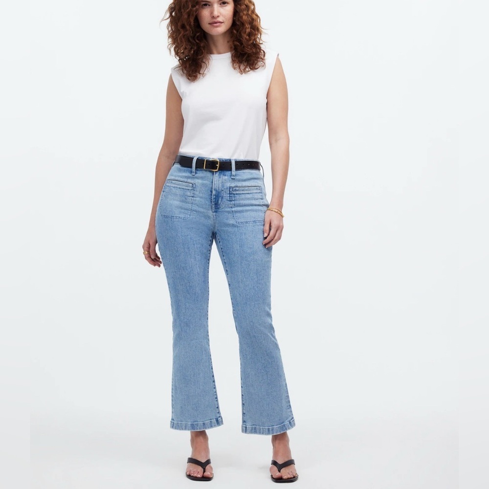 Madewell Midrise Kick out Flare Jeans Size 26 Light Wash Patch Front Pockets - Picture 2 of 12